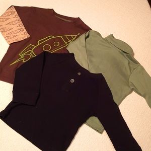 SOLD. 🔶️3/$12🔶️ 2T  long sleeve